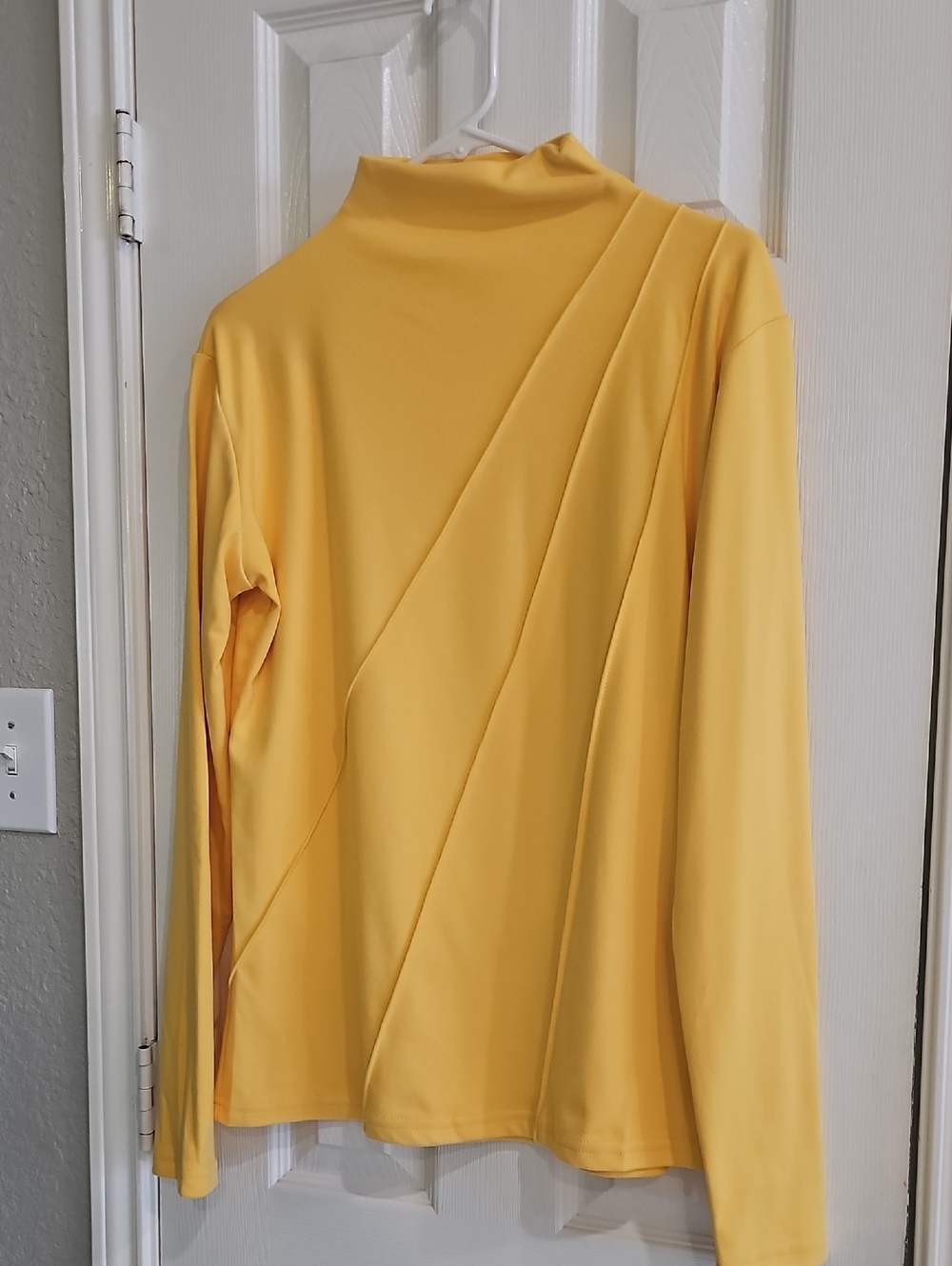 New XL Women's Soft LYellow Mock Neck Long Sleeve Top with Diagonal Paneling